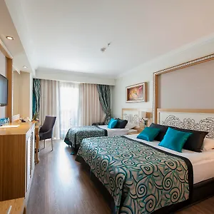 Standard Triple Room Side Sea View